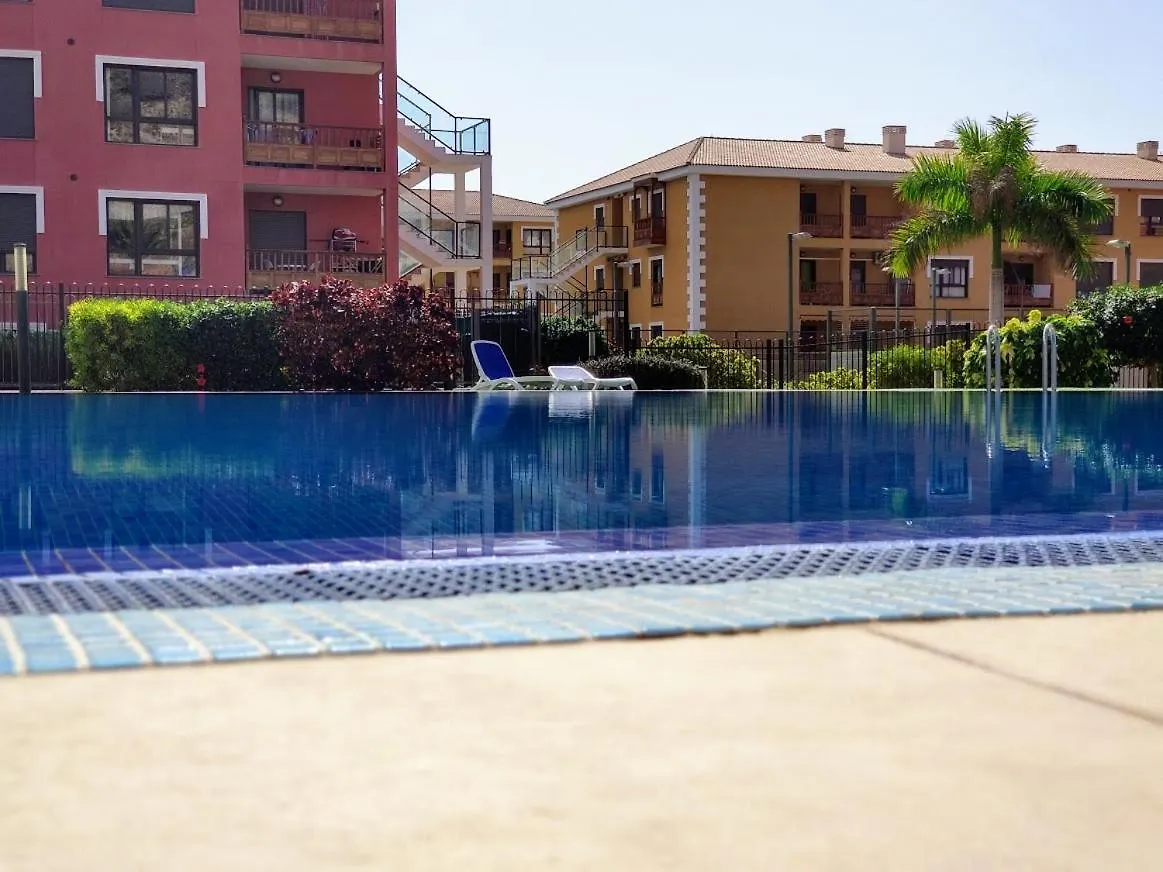 Luminoso Y Elegante, Piscinas Y Pistas De Padel Apartment Palm-mar Spain